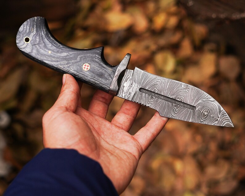 10" Handmade Damascus Bowie Knife, Beautiful Hunting knife, Hand forged Damascus steel knife Non slip Color wood handle leather sheath Gifts