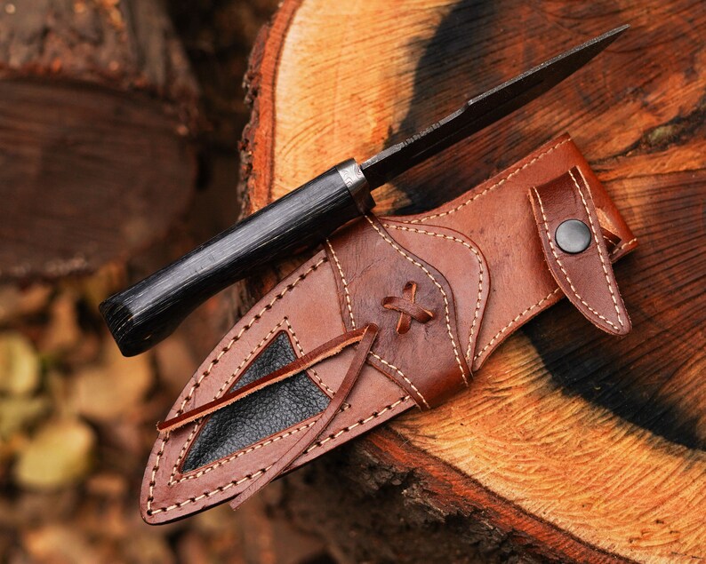 10" Handmade Damascus Bowie Knife, Beautiful Hunting knife, Hand forged Damascus steel knife Non slip Color wood handle leather sheath Gifts