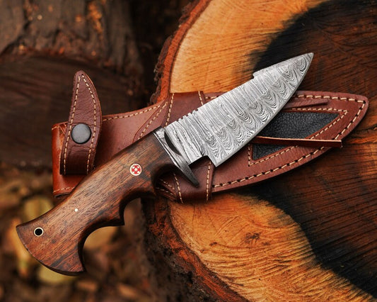 10" Handmade Damascus Bowie Knife, Beautiful Hunting knife, Hand forged Damascus steel knife Non slip Color wood handle leather sheath Gifts