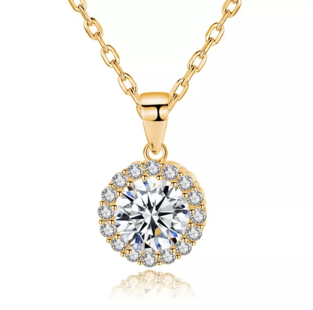 Eclat Elegance: Red Carpet Radiance Collection "Encounter Pendant"